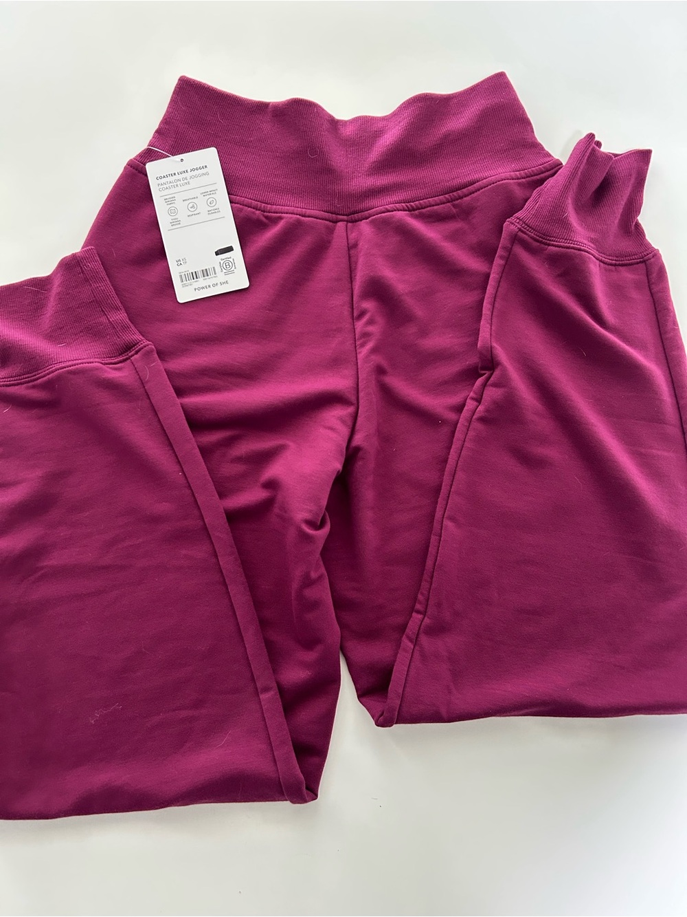 Athleta Coaster Luxe High Rise Jogger
Nirvana fabric is ultra-soft - Picture 7 of 9